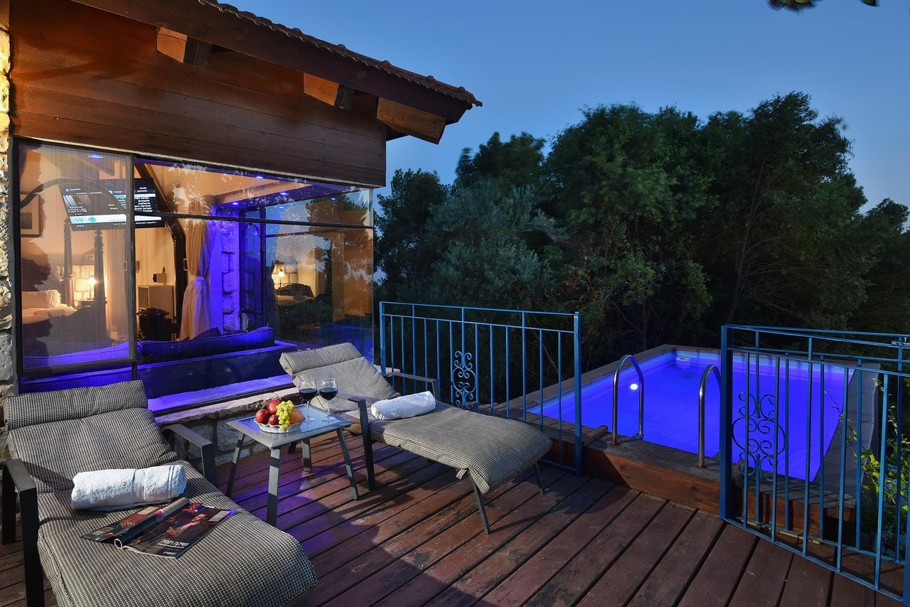 The Sound Of The Flute Bed and Breakfast Amirim Exteriör bild
